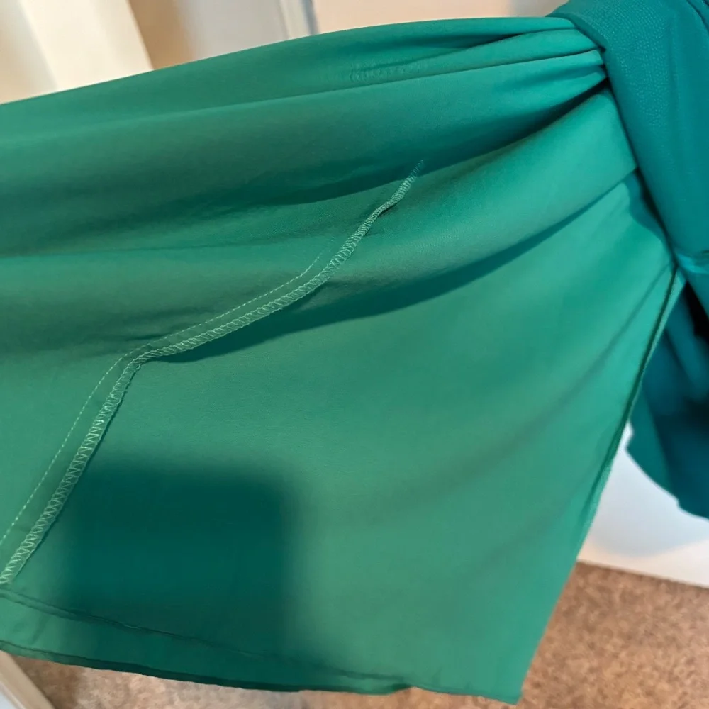 Luxury gown - Picture 9 of 15